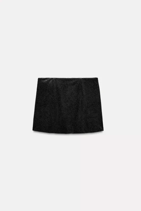 Shorts in shiny velvet fabric