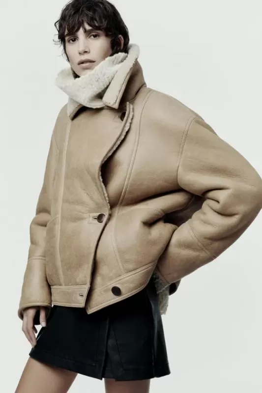 Short puffer coat made of 100% leather