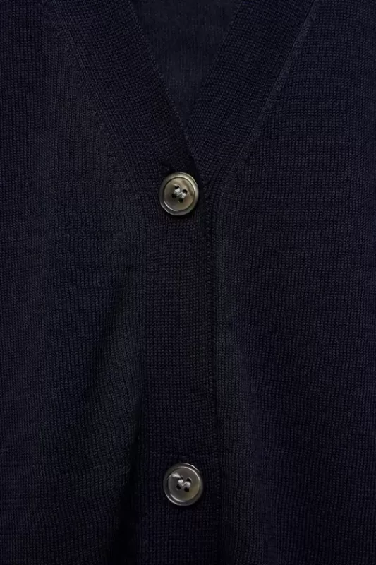 Cardigan with buttons