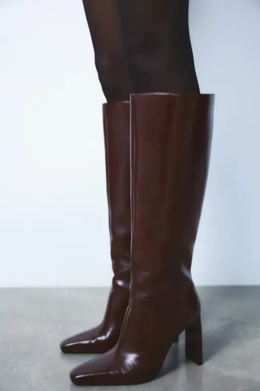 High-heeled boots