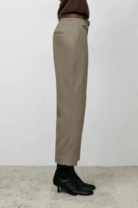 Straight pants with belt