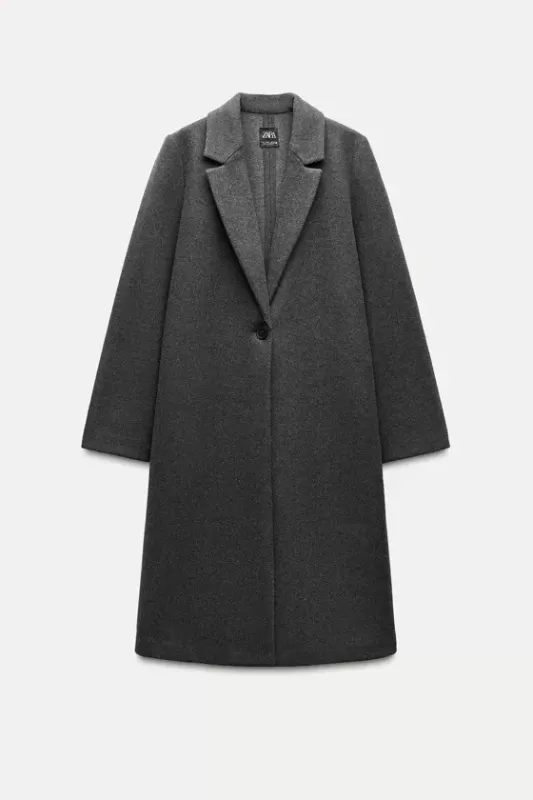 Coat made of soft fabric with buttons