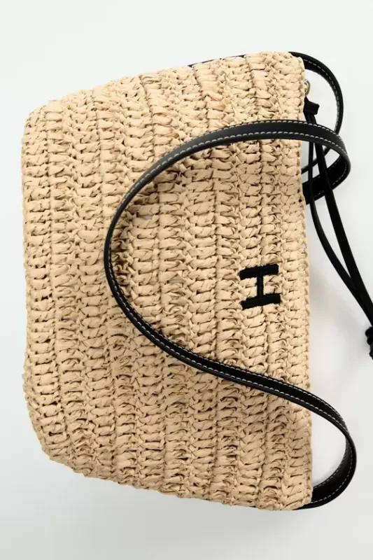 Bag with braided pattern