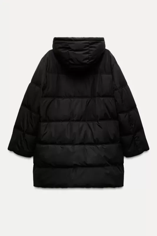 Anorak with hood and water resistant