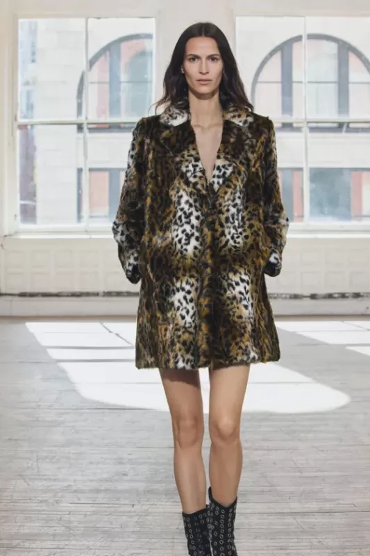 Faux fur coat with animalistic print ZW