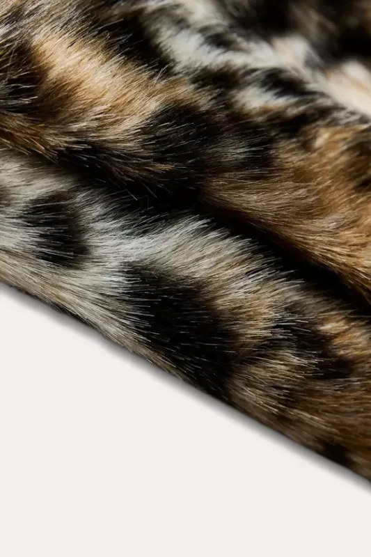 Faux fur coat with animalistic print ZW