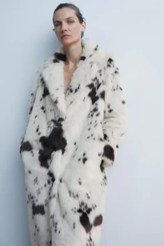 Faux fur coat with animalistic print ZW